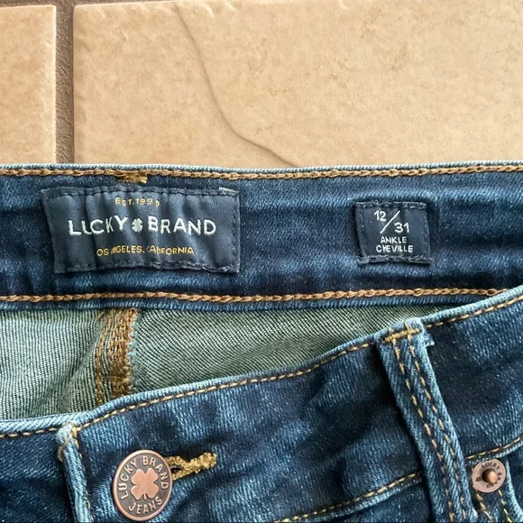 Lucky Brand Skinny Jeans - Picture 6 of 9